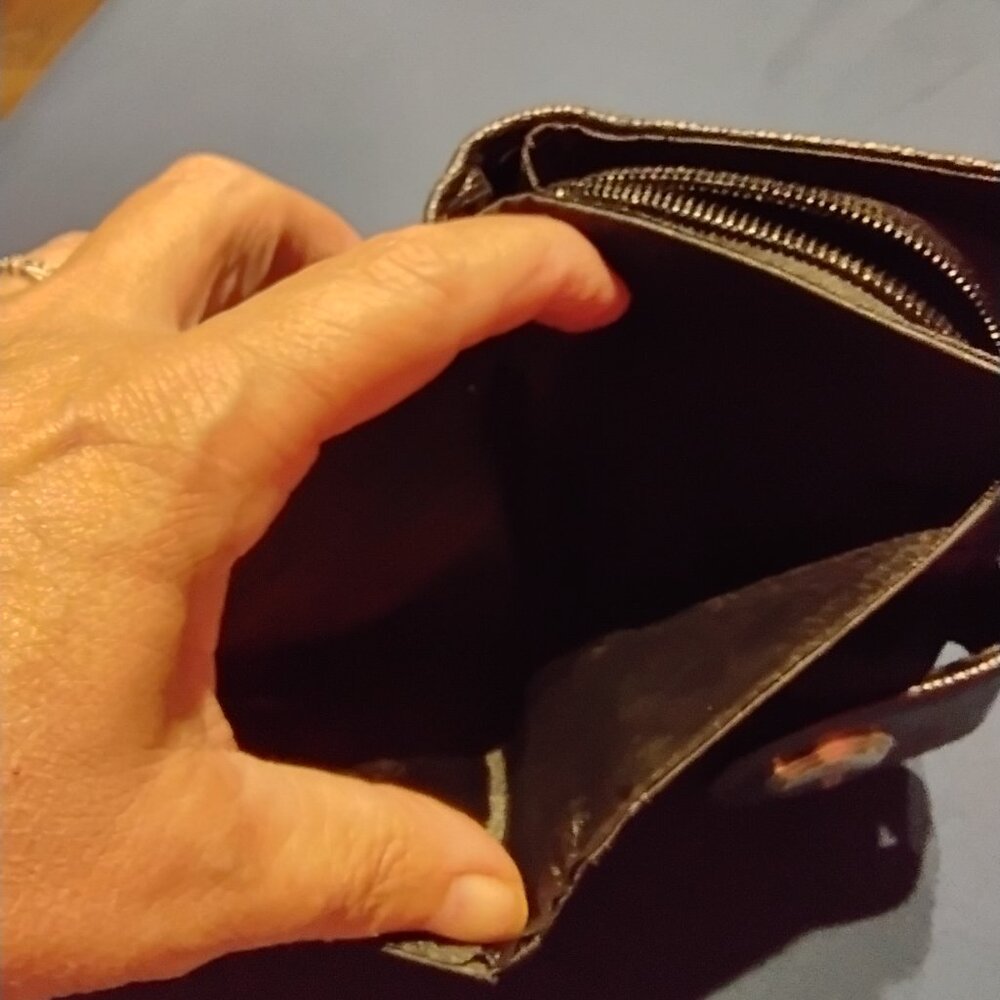 Kenneth Cole Reaction Wallet - Picture 7 of 7